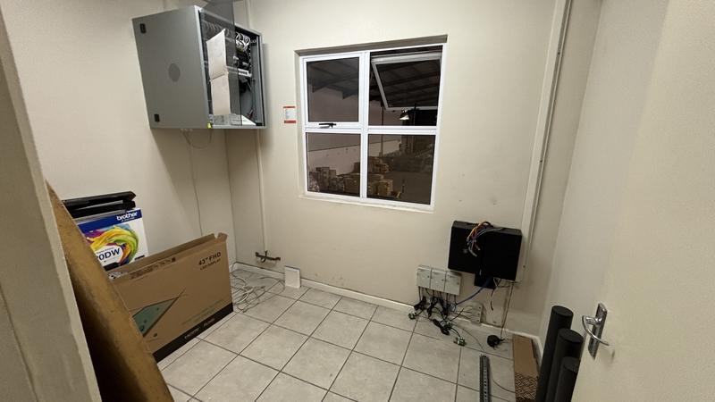 To Let commercial Property for Rent in Marconi Beam Industria Western Cape